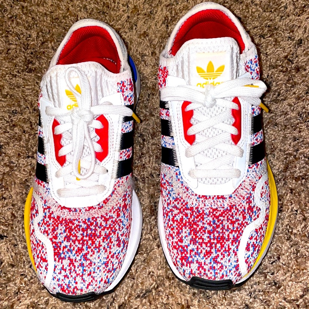 Boys Adidas Shoes Size 7